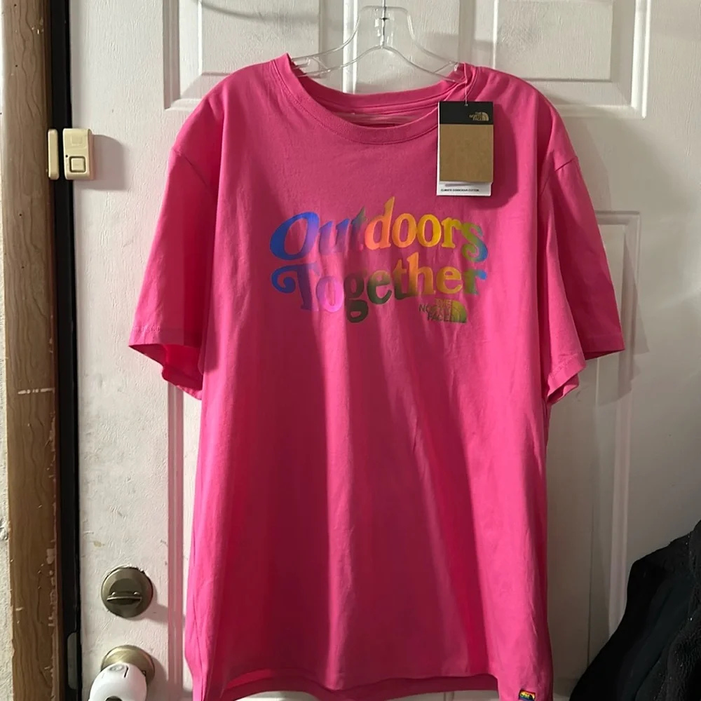 The North Face Pride Short Sleeve T-Shirt: PINK: NEW WITH TAGS: SIZE XL